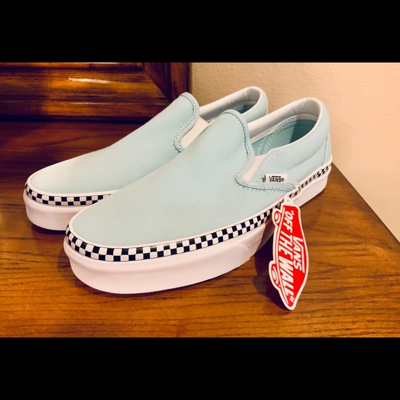 NWT VANS CLASSIC SLIP-ON MEN SIZE 7 NO BOX